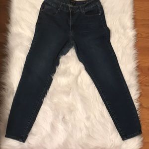 Tahari Jeans